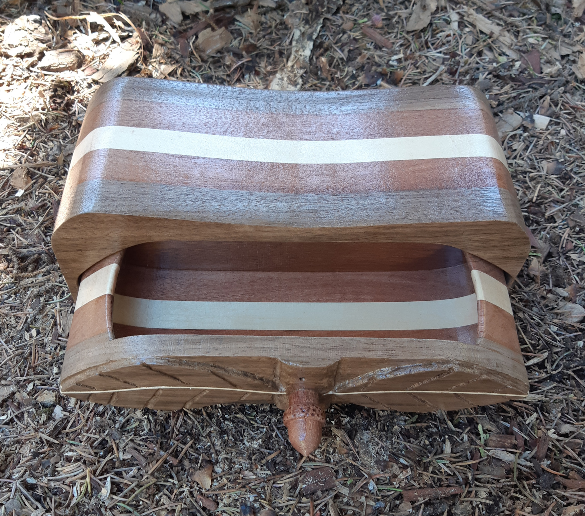 Leaf Motif Jewelry Box
