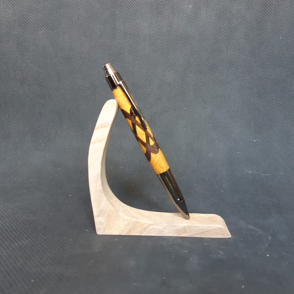 Celtic Knot Pen - Osage and Wenge