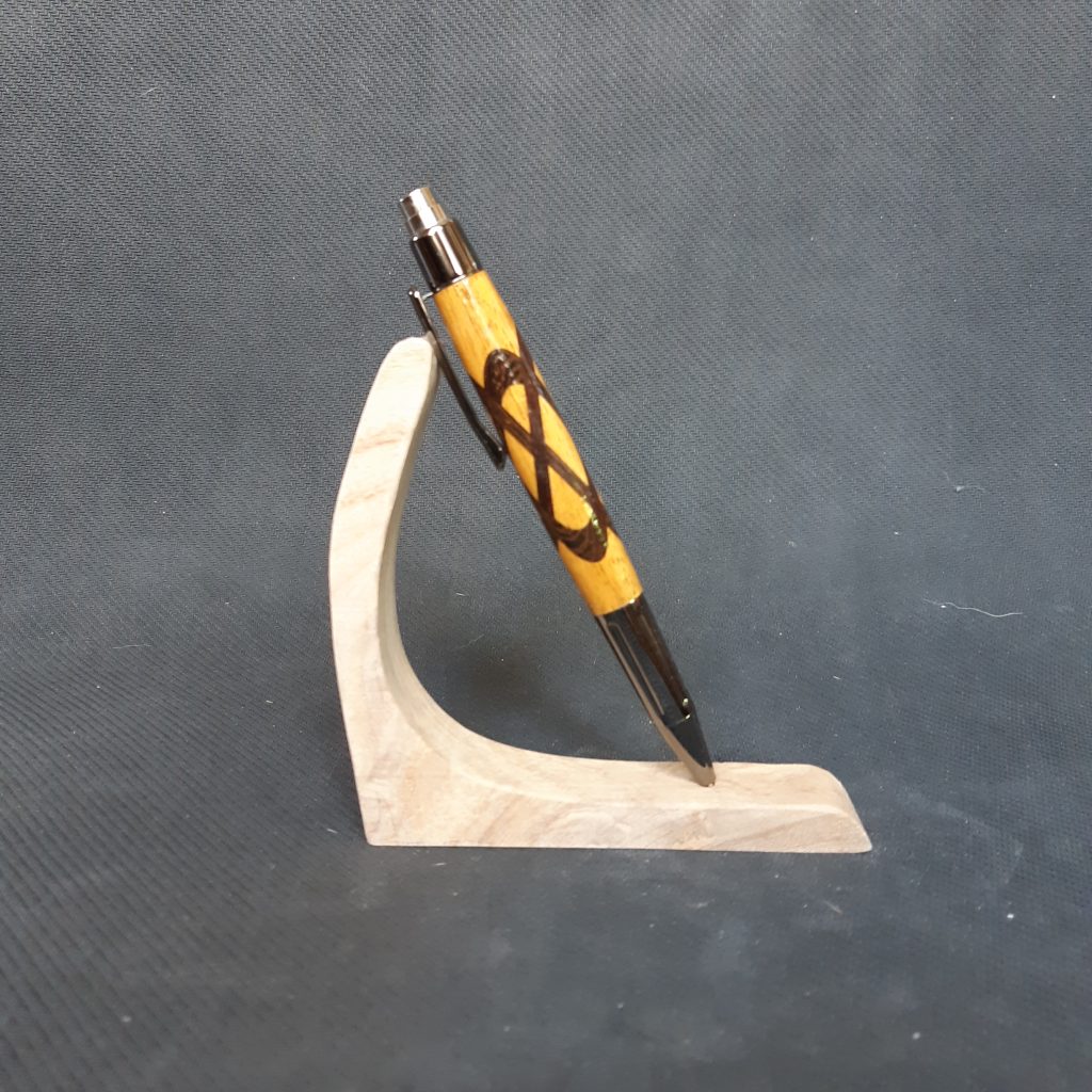 Celtic Knot Pen - Osage and Wenge