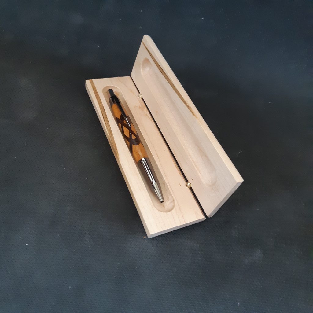 Celtic Knot Pen - Osage and Wenge